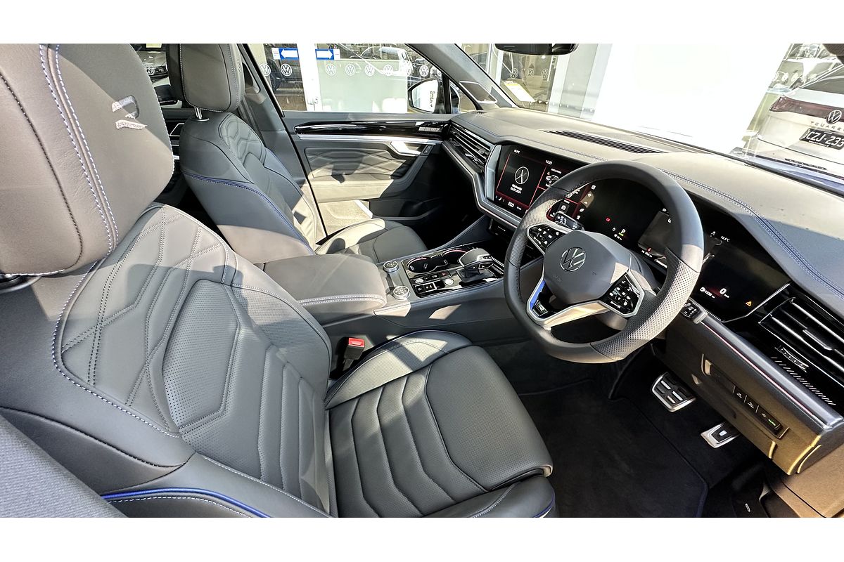 2024 Volkswagen Touareg R RC