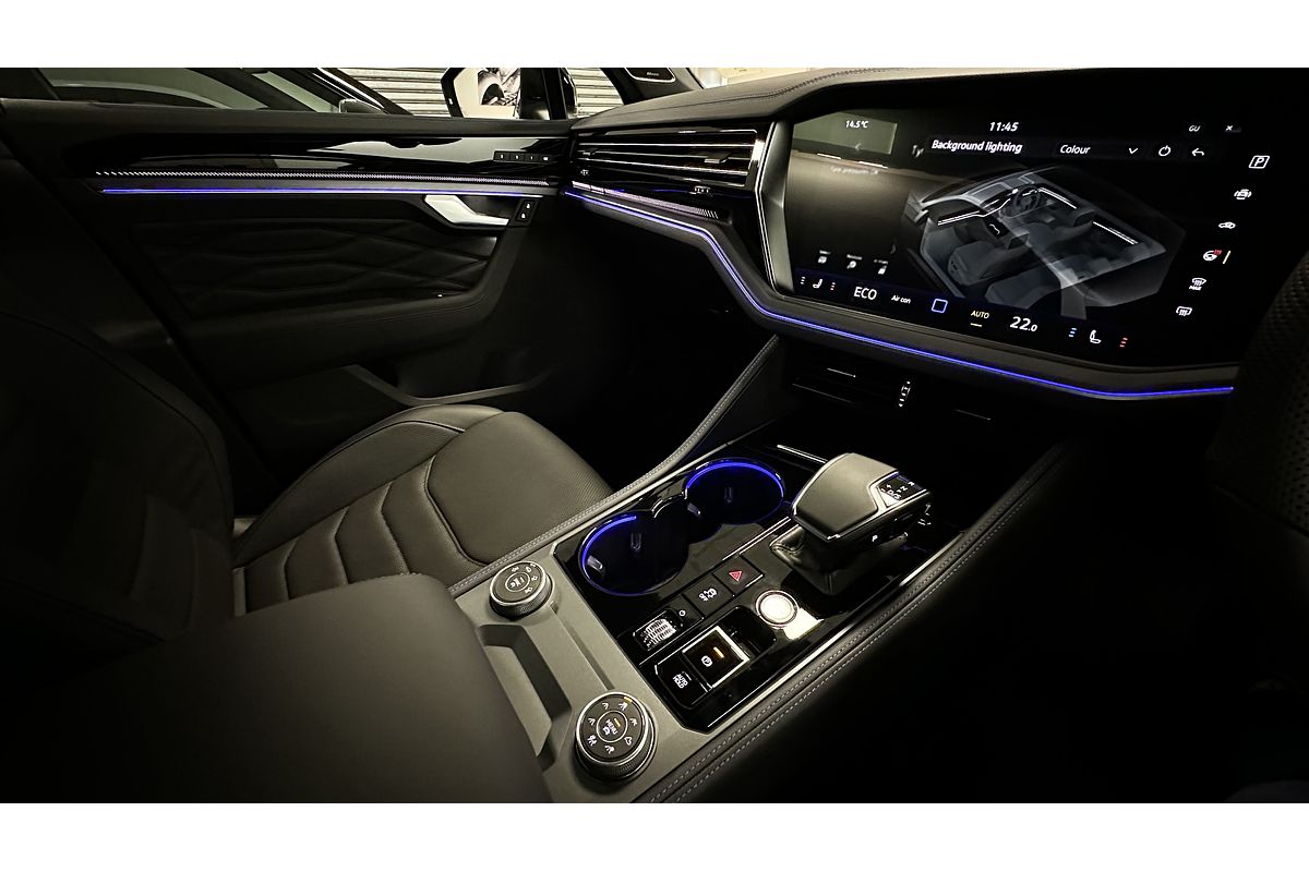 2024 Volkswagen Touareg R RC