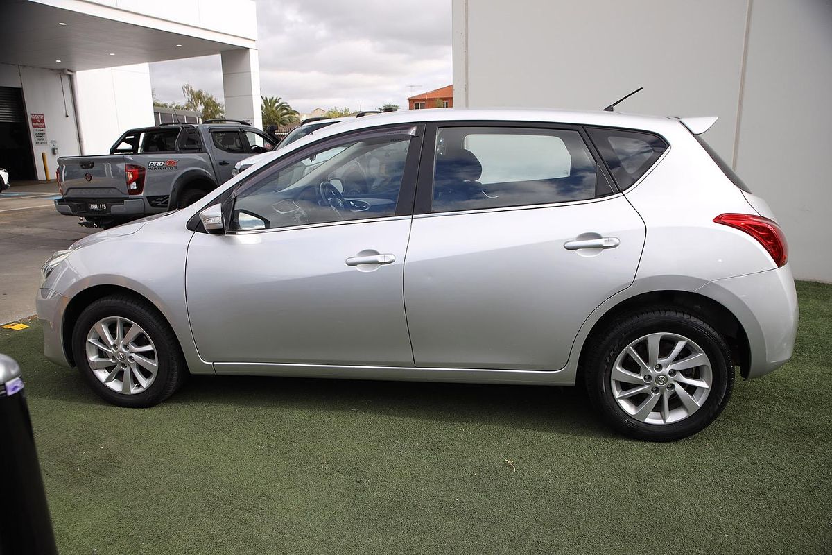 2013 Nissan Pulsar ST-L C12