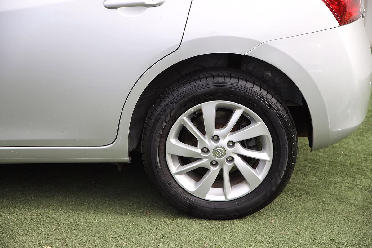 2013 Nissan Pulsar ST-L C12