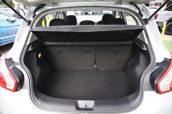 2013 Nissan Pulsar ST-L C12