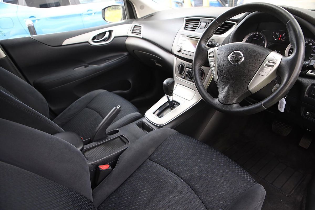 2013 Nissan Pulsar ST-L C12
