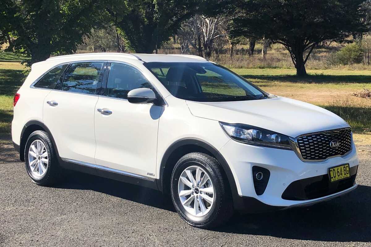 2017 Kia SORENTO Si UM