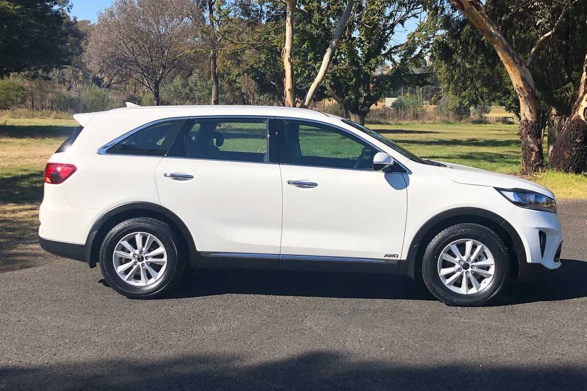 2017 Kia SORENTO Si UM