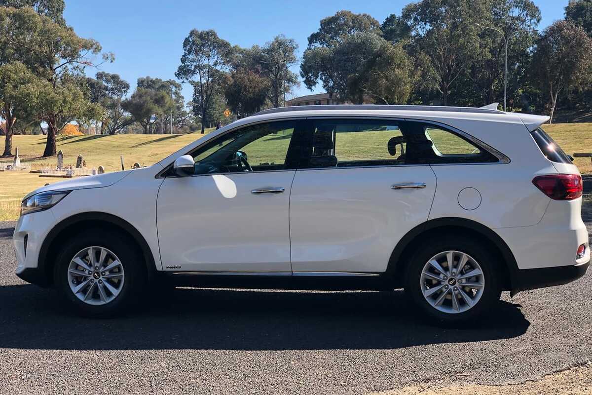 2017 Kia SORENTO Si UM