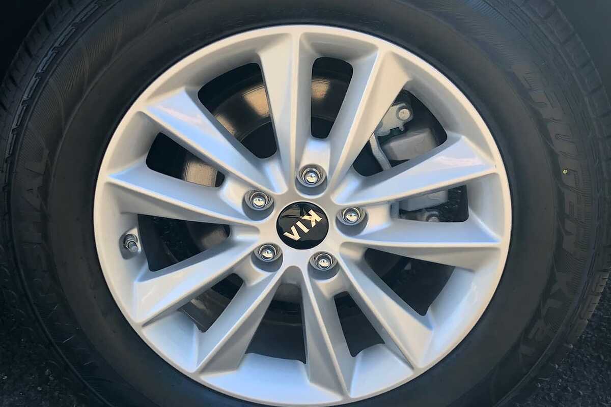 2017 Kia SORENTO Si UM