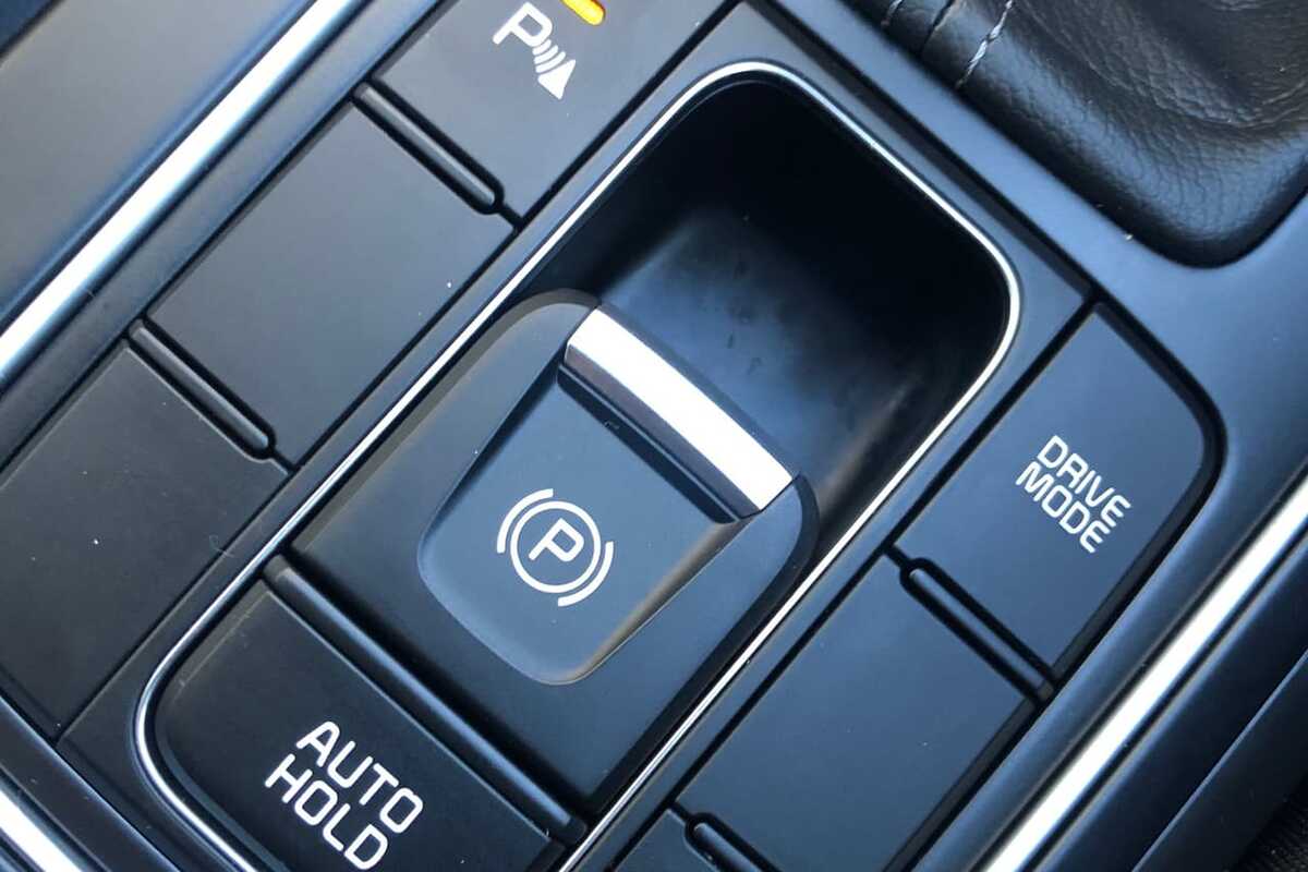 2017 Kia SORENTO Si UM