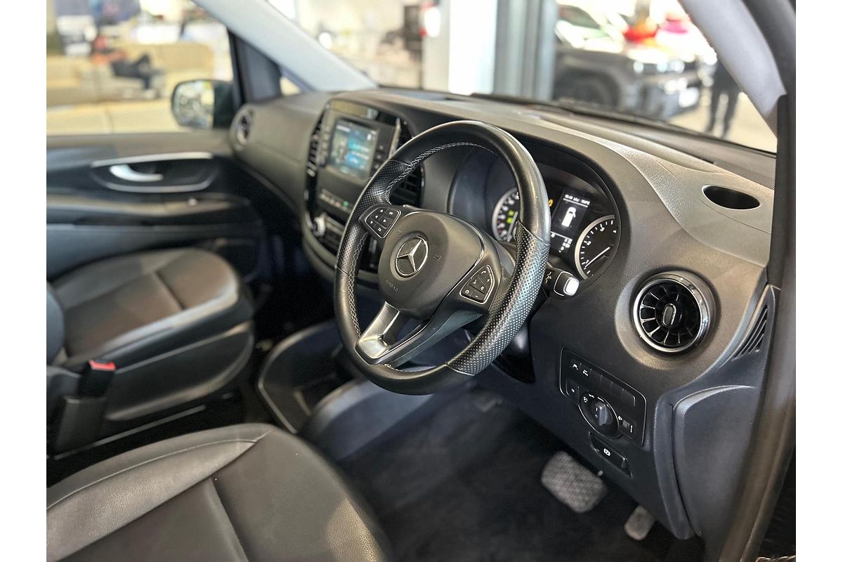 2021 Mercedes-Benz Valente 116CDI 447