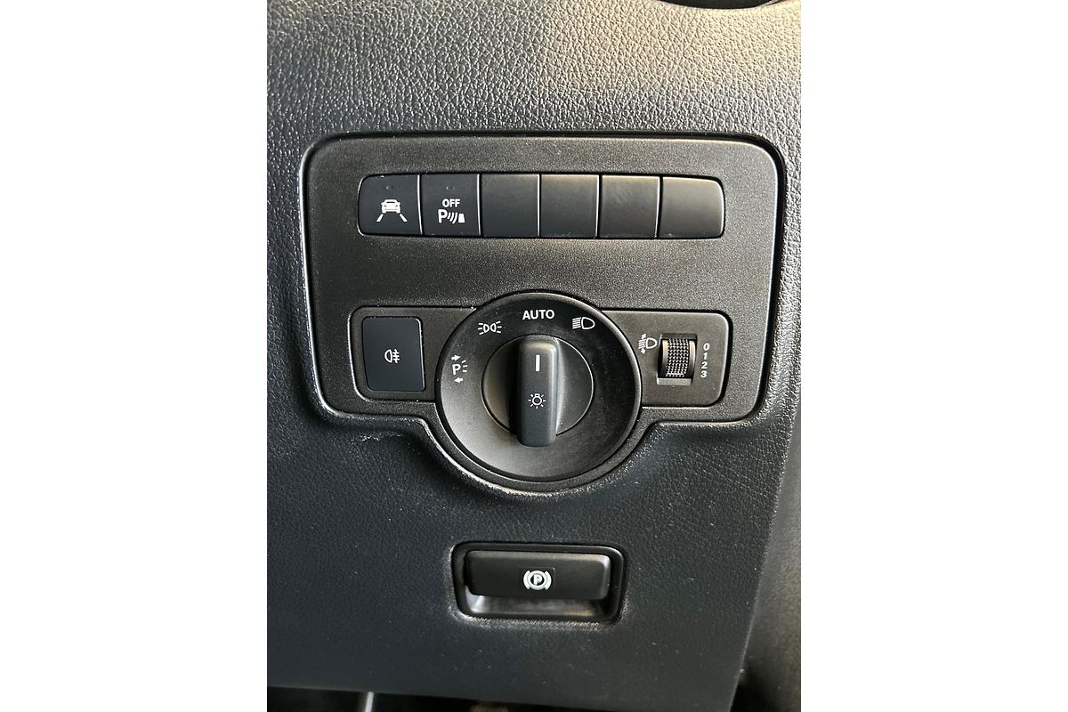 2021 Mercedes-Benz Valente 116CDI 447