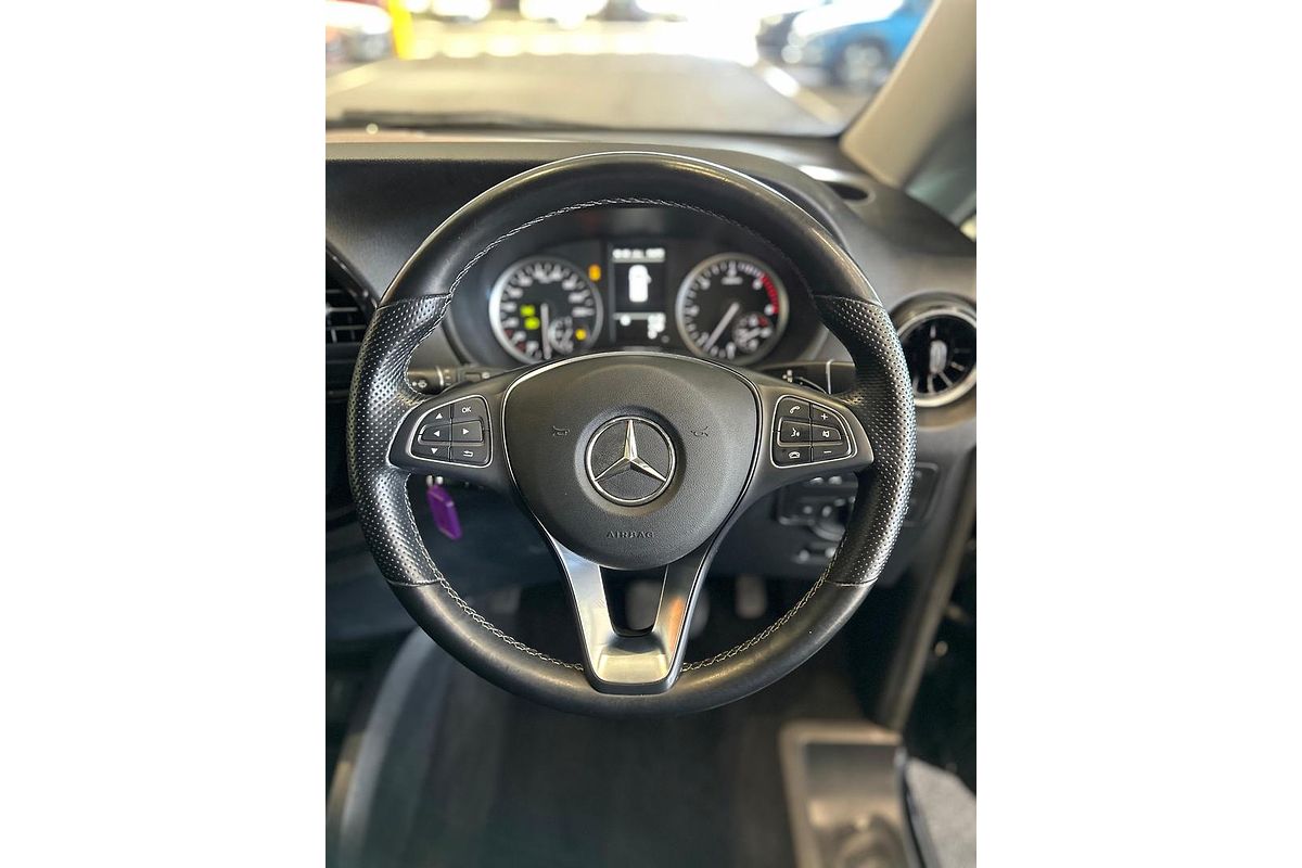 2021 Mercedes-Benz Valente 116CDI 447