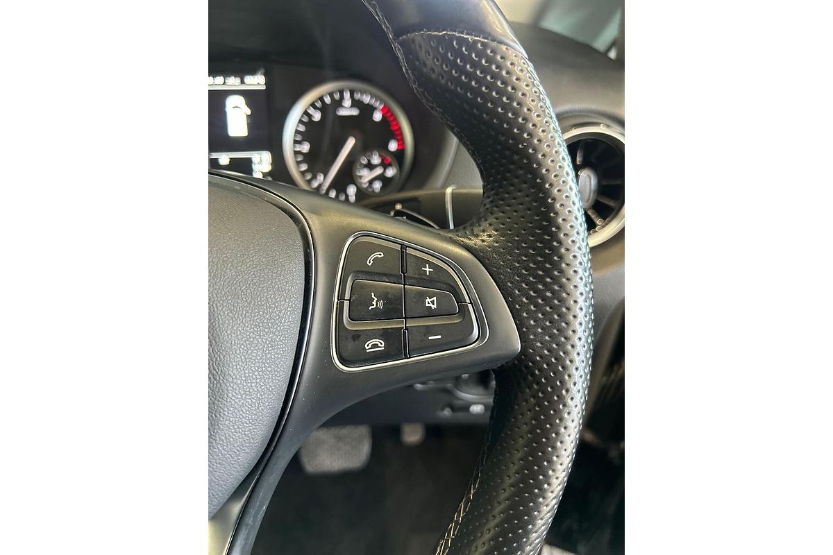 2021 Mercedes-Benz Valente 116CDI 447