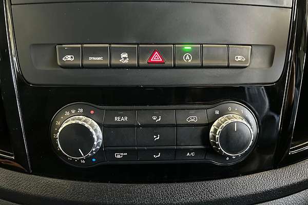 2021 Mercedes-Benz Valente 116CDI 447
