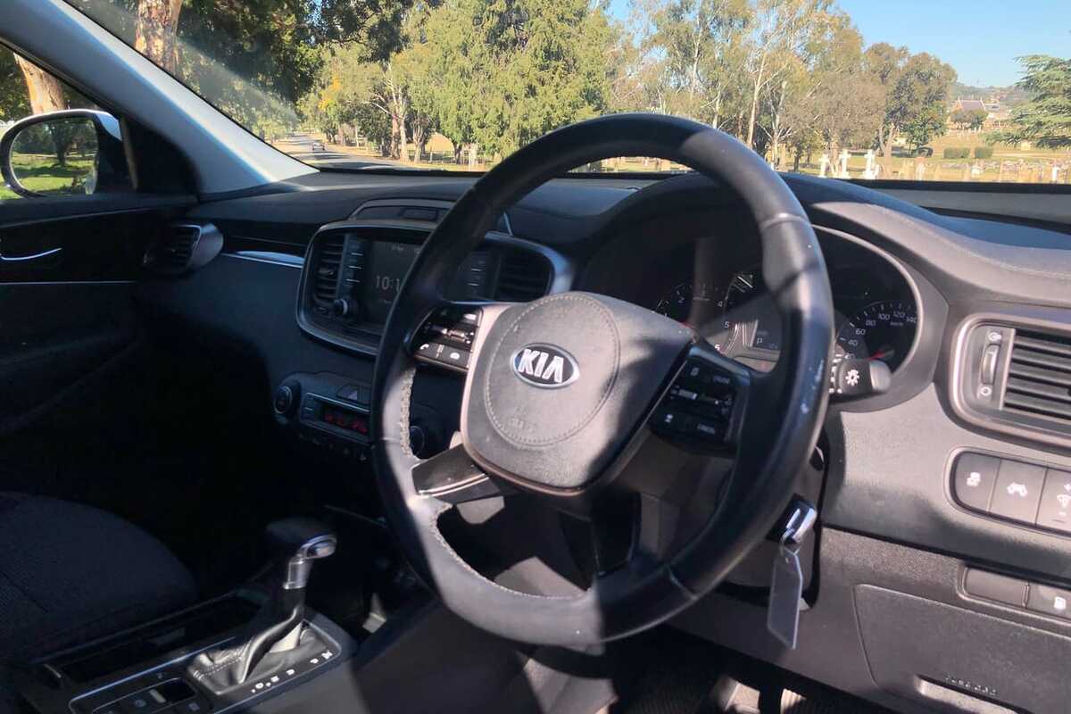 2017 Kia SORENTO Si UM