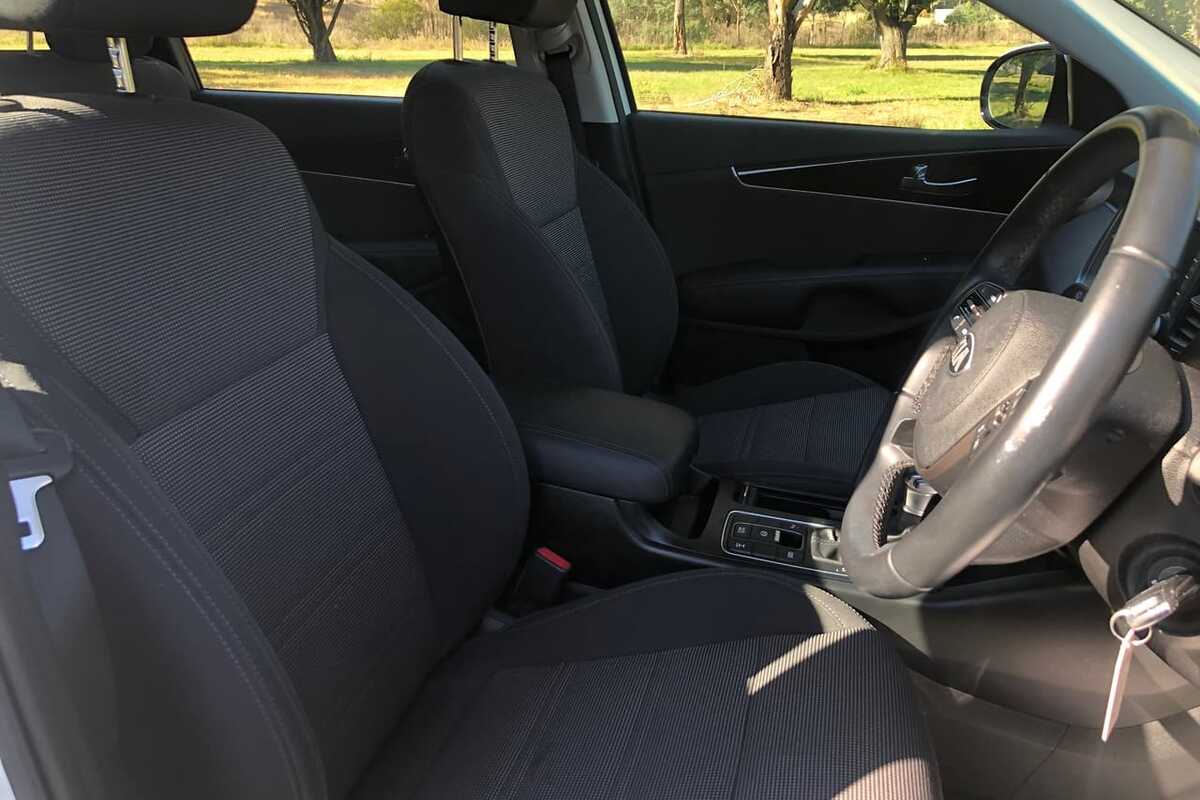 2017 Kia SORENTO Si UM