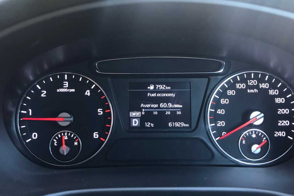 2017 Kia SORENTO Si UM