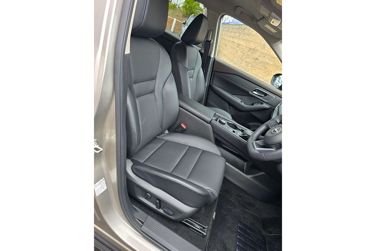 2023 Nissan X-TRAIL ST-L T33