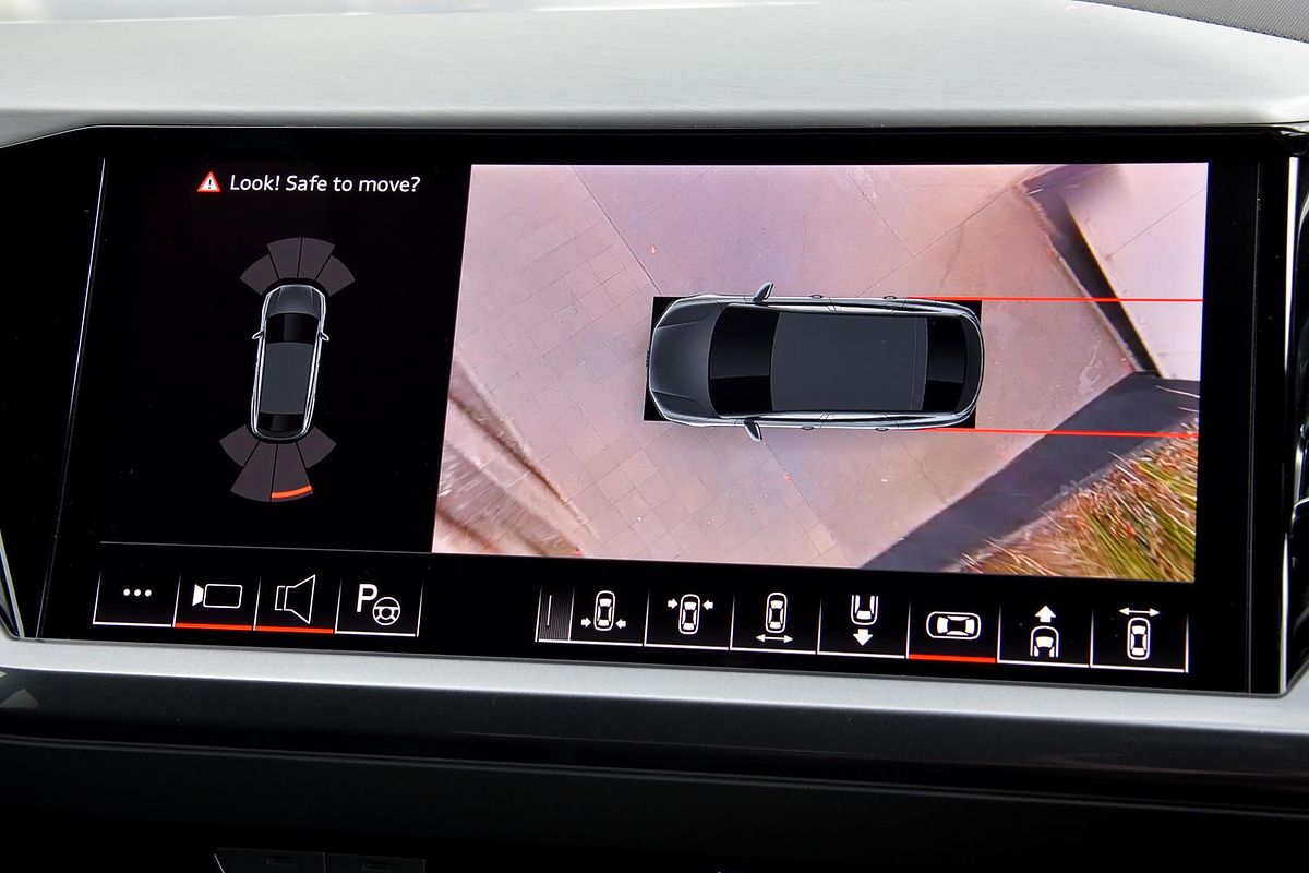 2024 Audi Q4 e-tron 55 F4