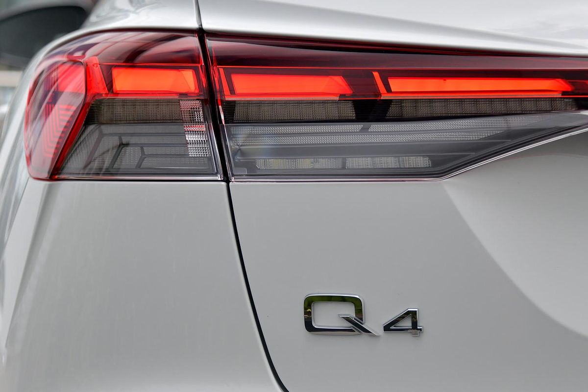 2024 Audi Q4 e-tron 55 F4