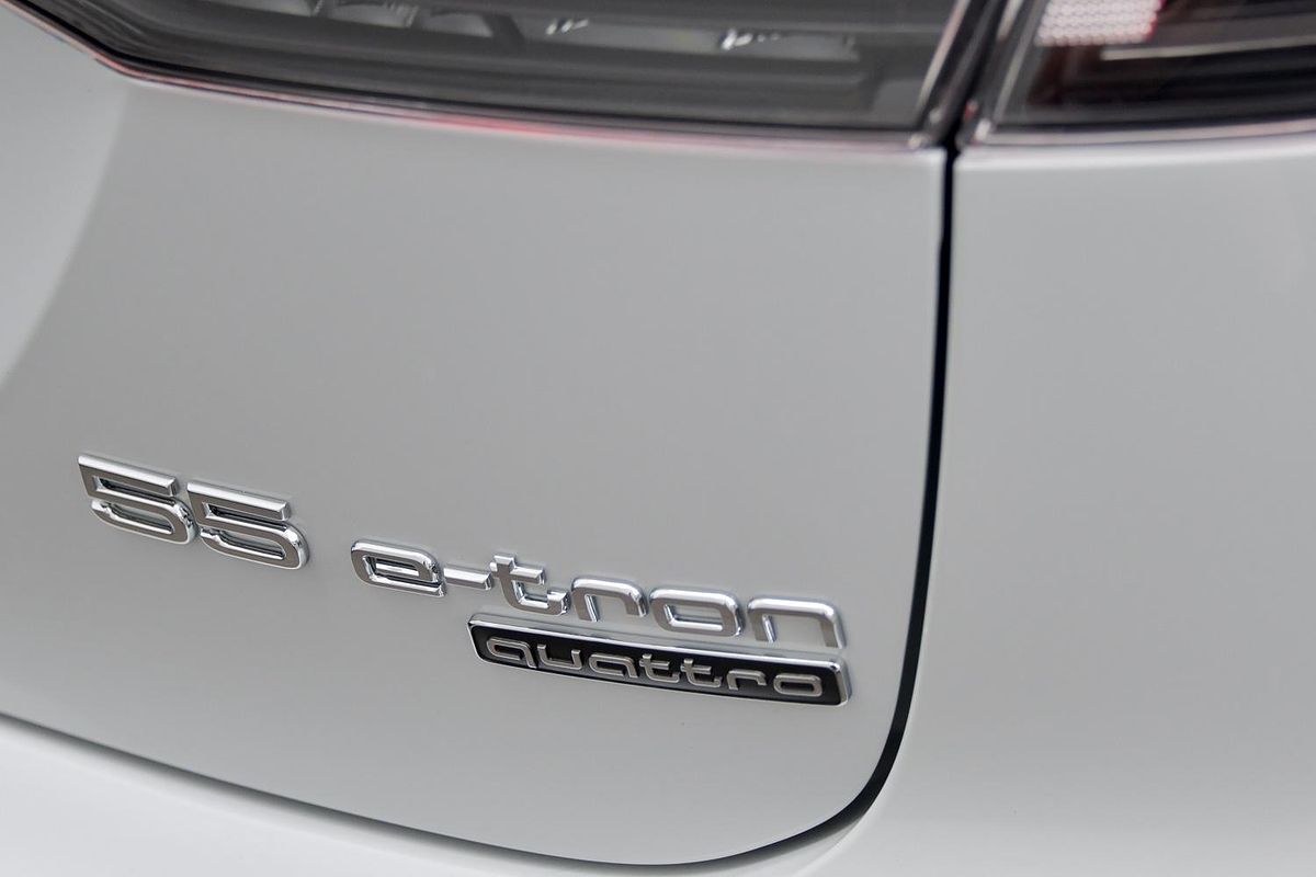 2024 Audi Q4 e-tron 55 F4