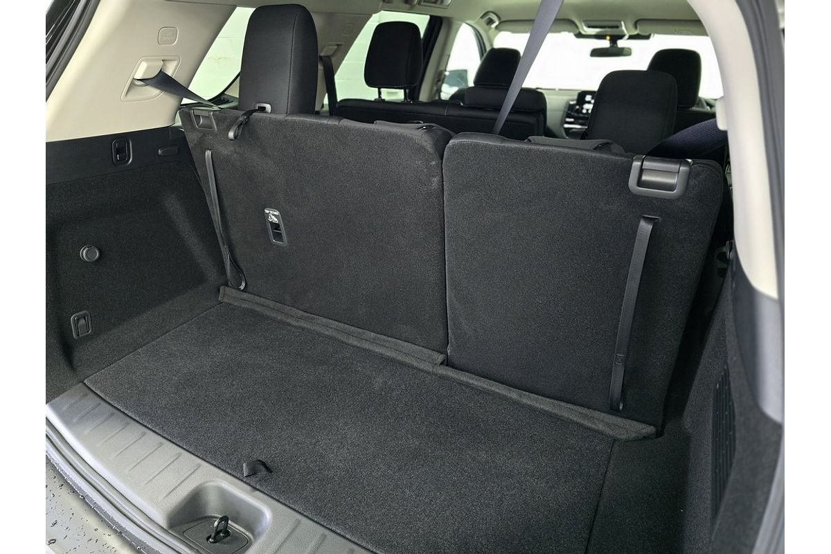 2024 Nissan Pathfinder ST-L R53