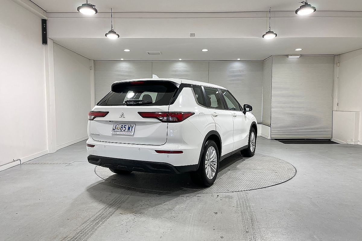 2021 Mitsubishi Outlander ES ZM