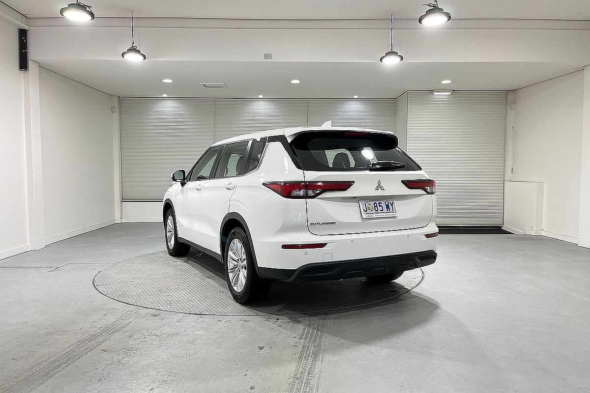 2021 Mitsubishi Outlander ES ZM