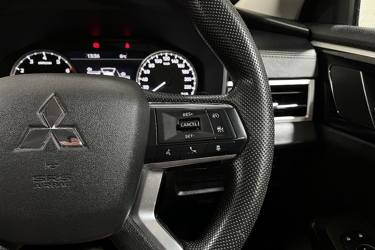 2021 Mitsubishi Outlander ES ZM