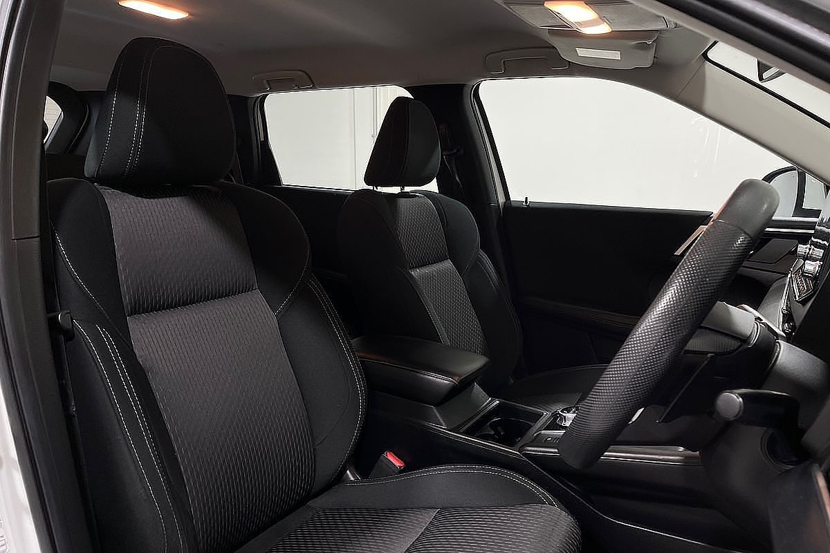2021 Mitsubishi Outlander ES ZM