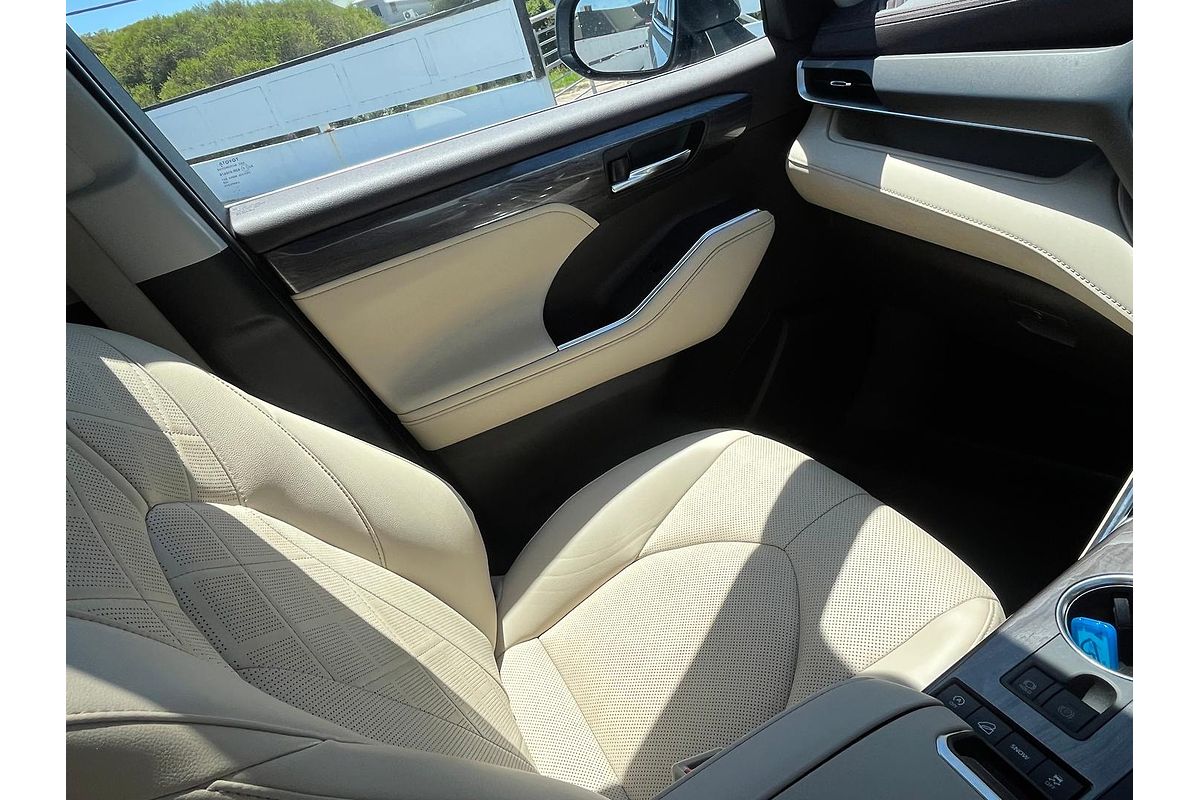 2022 Toyota Kluger Grande GSU75R
