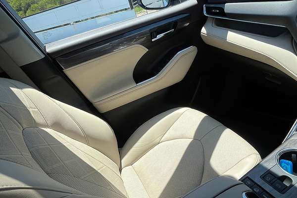 2022 Toyota Kluger Grande GSU75R