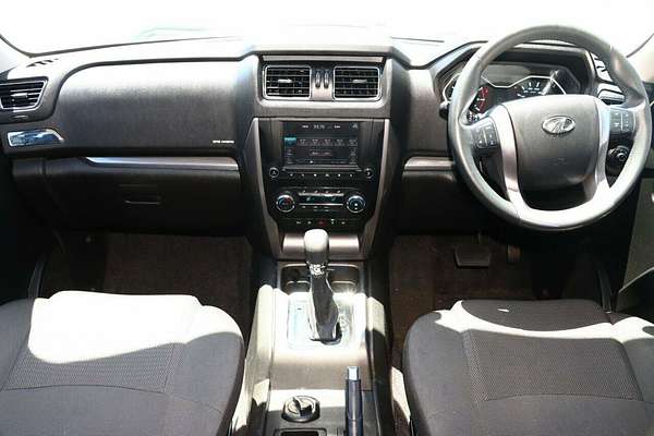 2022 Mahindra PIK-UP S11 4X4