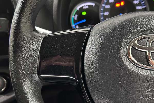 2019 Toyota Vitz Hybrid F NHP130