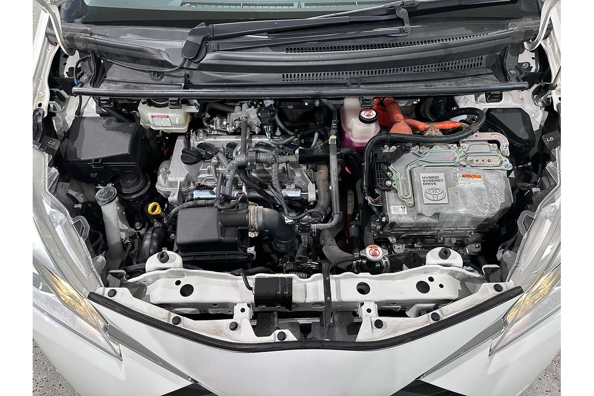 2019 Toyota Vitz Hybrid F NHP130