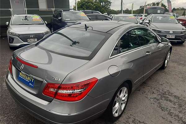 2010 Mercedes-Benz E250 CGI ELEGANCE 207