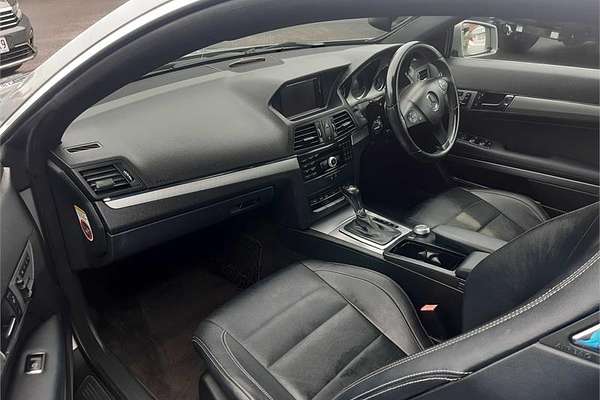 2010 Mercedes-Benz E250 CGI ELEGANCE 207
