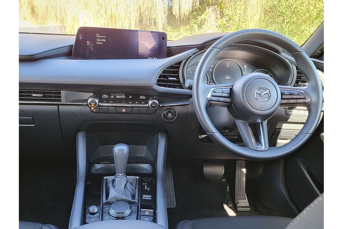 MAZDA3 R 6AUTO HATCH G20 EVOLVE VISION - MANAGERS DRIVEN CAR