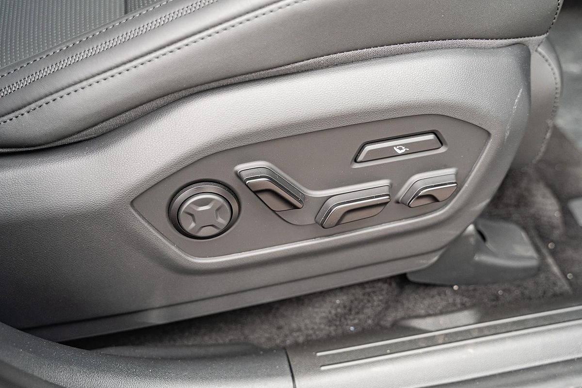 2024 Hyundai Santa Fe Hybrid Calligraphy MX5.V1