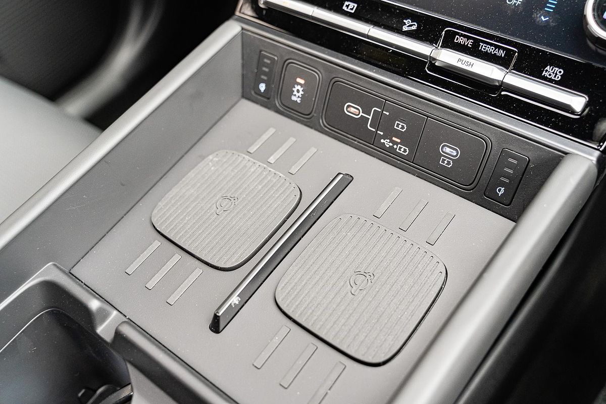 2024 Hyundai Santa Fe Hybrid Calligraphy MX5.V1