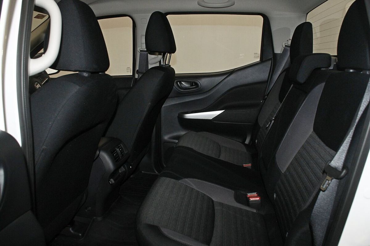 2024 Nissan Navara ST D23 4X4