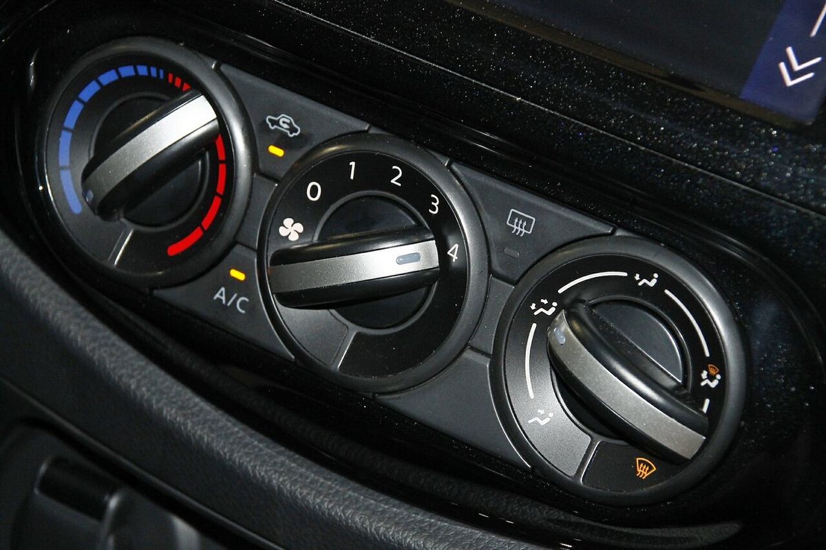 2024 Nissan Navara ST D23 4X4