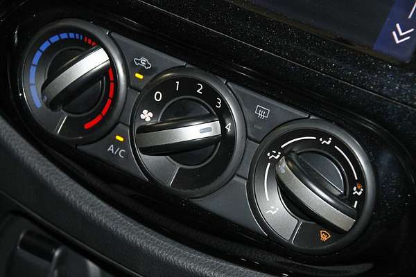 2024 Nissan Navara ST D23 4X4