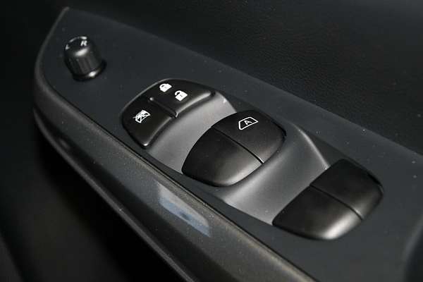 2024 Nissan Navara ST D23 4X4