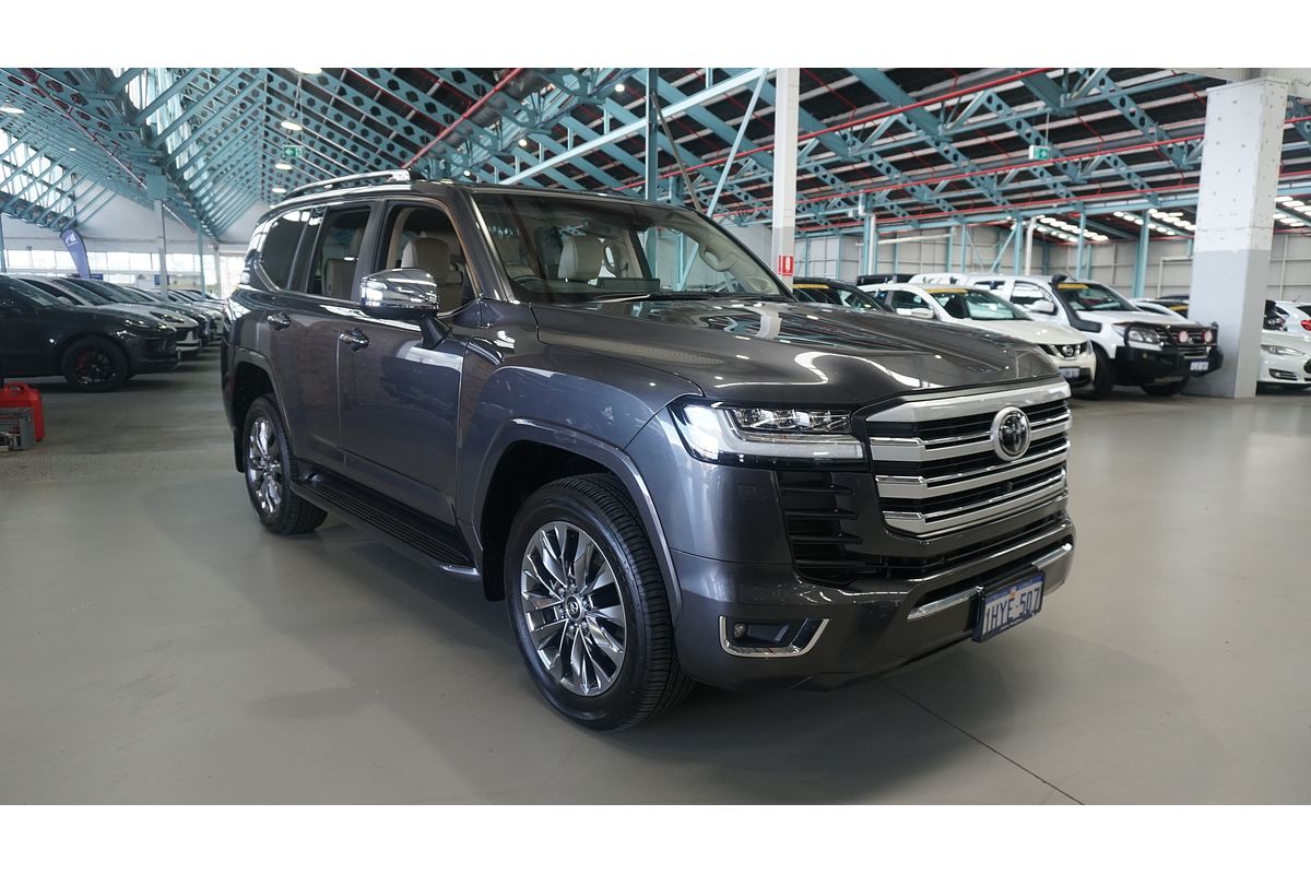 2023 Toyota Landcruiser Sahara ZX FJA300R