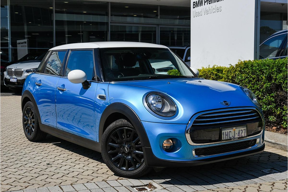 2015 MINI Clubman Cooper F54