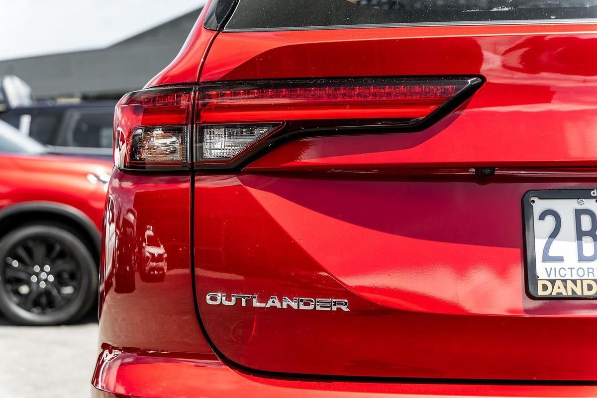 2024 Mitsubishi Outlander ES ZM