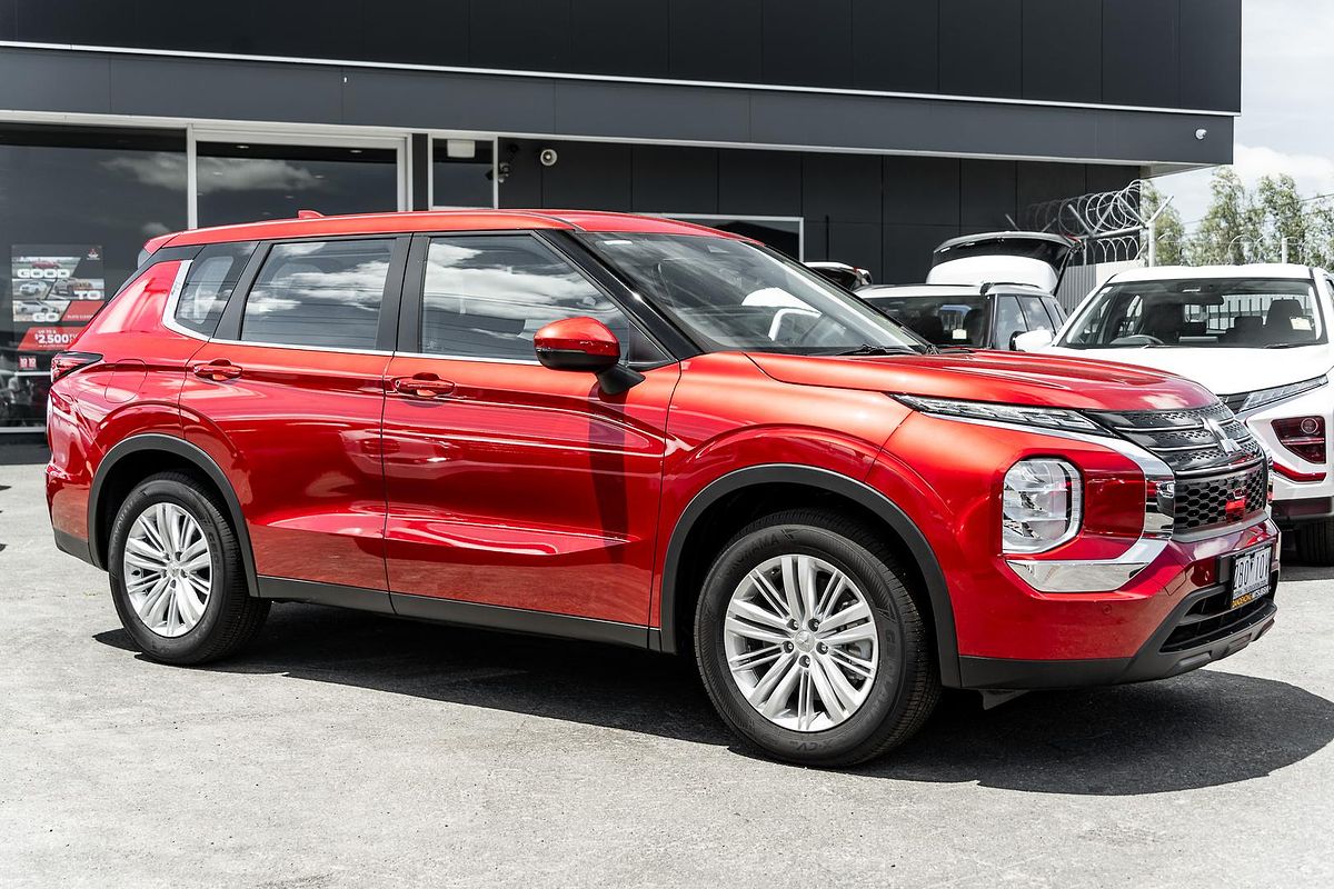 2024 Mitsubishi Outlander ES ZM
