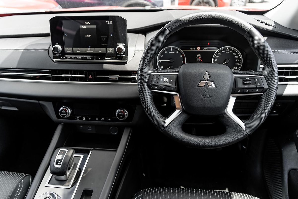 2024 Mitsubishi Outlander ES ZM