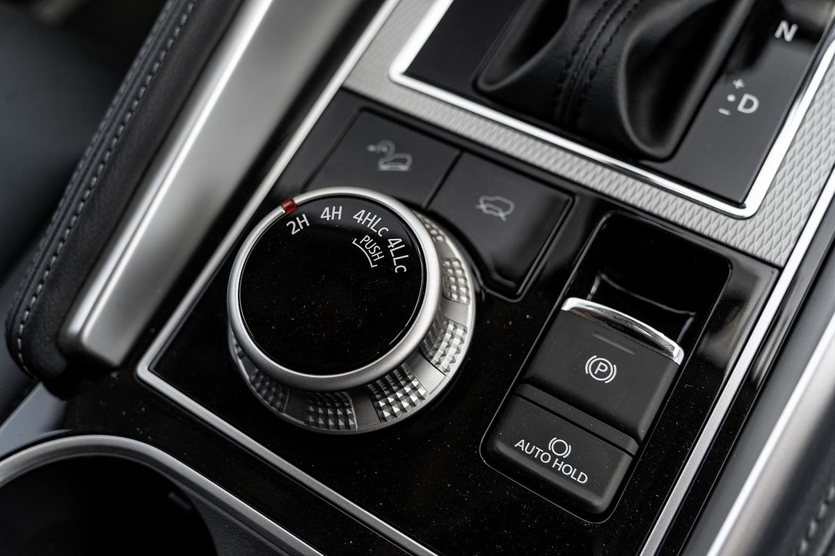 2024 Mitsubishi Pajero Sport GLS QG