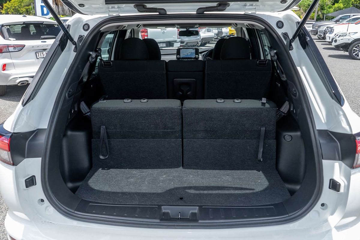 2022 Mitsubishi Outlander LS ZM