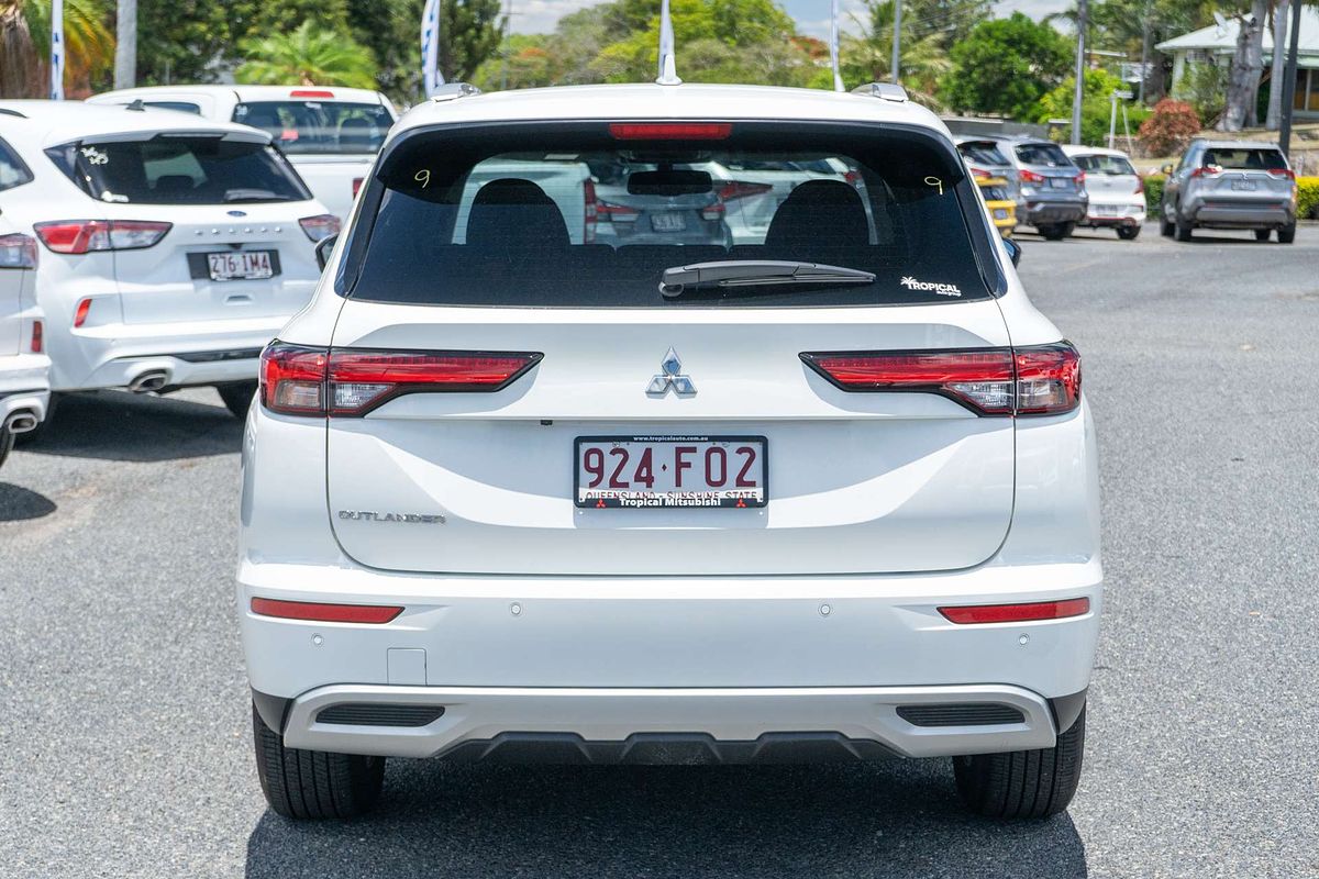 2022 Mitsubishi Outlander LS ZM